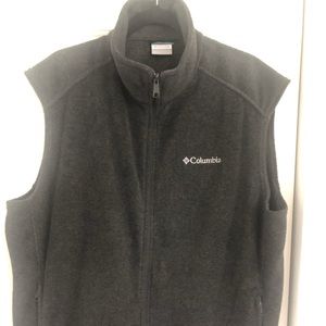 Mens XL Columbia gray fleece vest